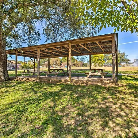 Tool Home With Grill And Fire Pit Walk To Cedar Creek